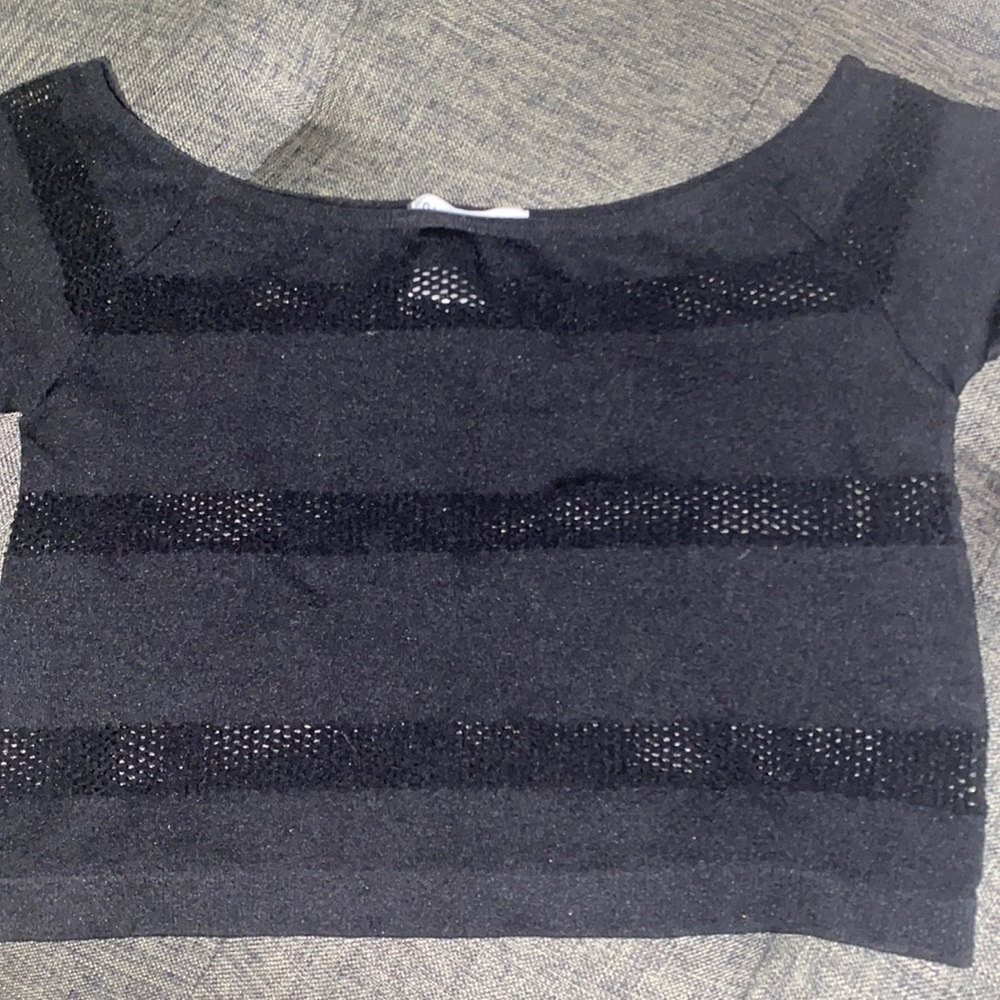 Mesh / spandex fashion nova crop top